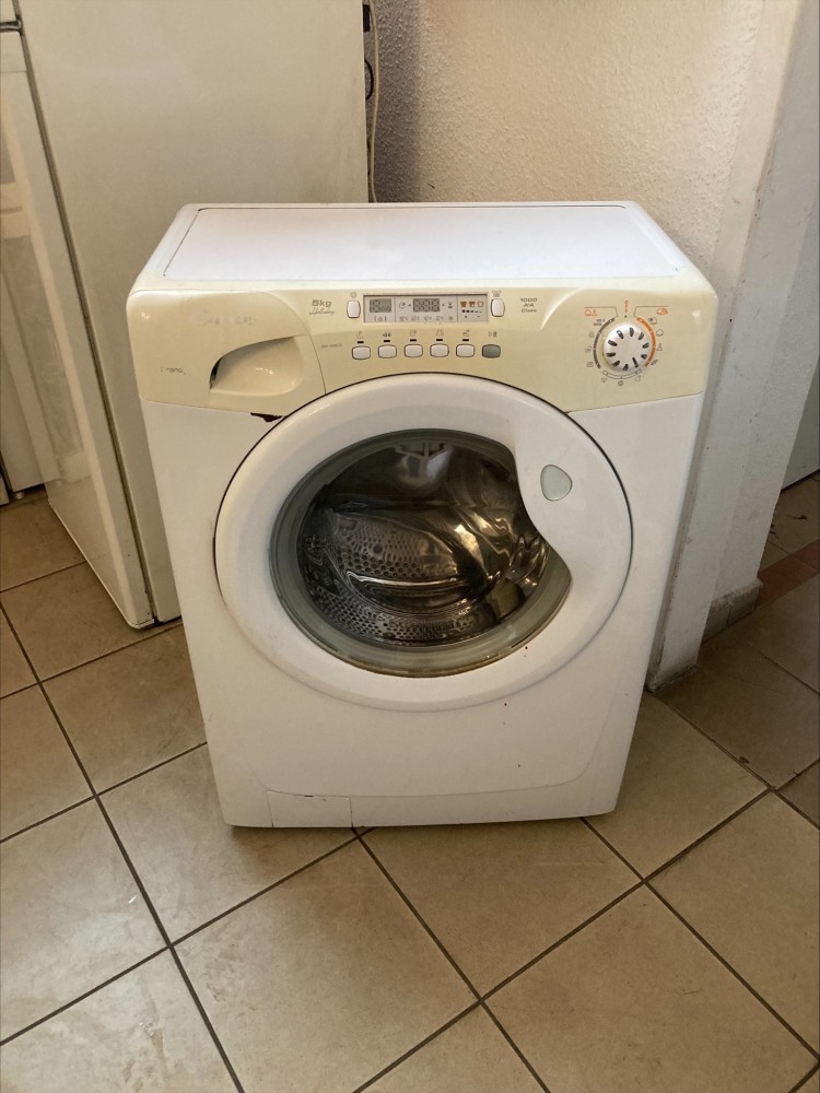 Használt Candy GOY 1050 D elöltöltős keskeny mosógép [H13060] - árak ...