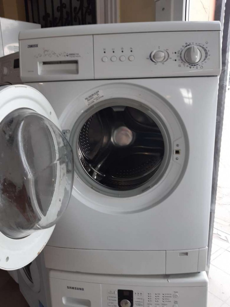 Használt Zanussi ZWS 2105 W elöltöltős keskeny mosógép [H13560] - árak ...