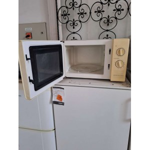 Használt Delton 820 G mikrohullámú sütő [H14236] 