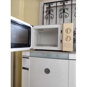 Használt Delton mikrohullámú sütő [H15802] 