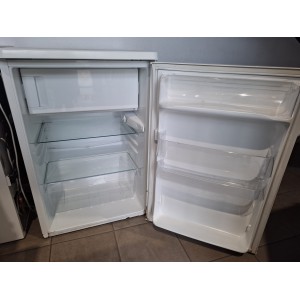 Használt Zanussi ZRG15805WA Normál Hűtőszekrény [H15973] 