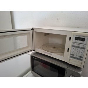 Használt ELiN MIK 4750 Mikrohullámú Sütő [H16351] 