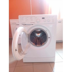 Használt Indesit IWUD 41051 Keskeny Elöltöltös Mosógép [H16977] 