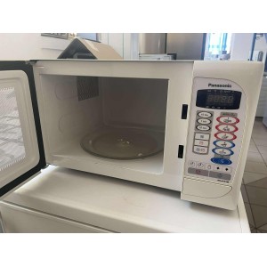 Használt Panasonic NN-K151W mikrohullámú sütő [H17136] 