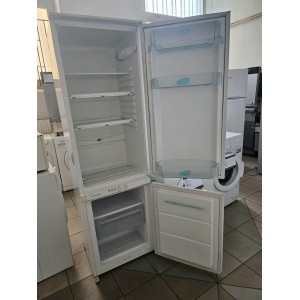 Használt Electrolux ER8124I Beépíthető Kombinált Hűtőszekrény [H18016] 