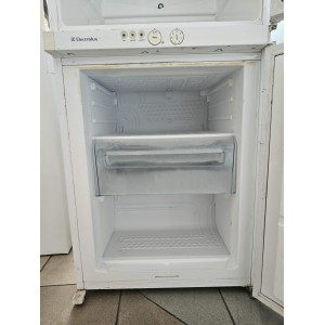 Használt Electrolux ER8124I Beépíthető Kombinált Hűtőszekrény [H18016] 