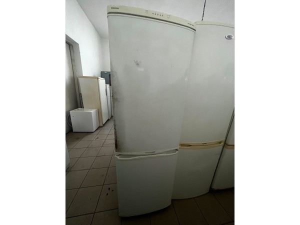 Használt Samsung SR-L36NMB NoFrost-os hűtőszekrény [H12223] 