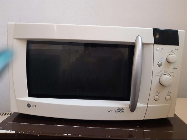 Használt LG MS-2334B mikrohullámú sütő [H13271] 