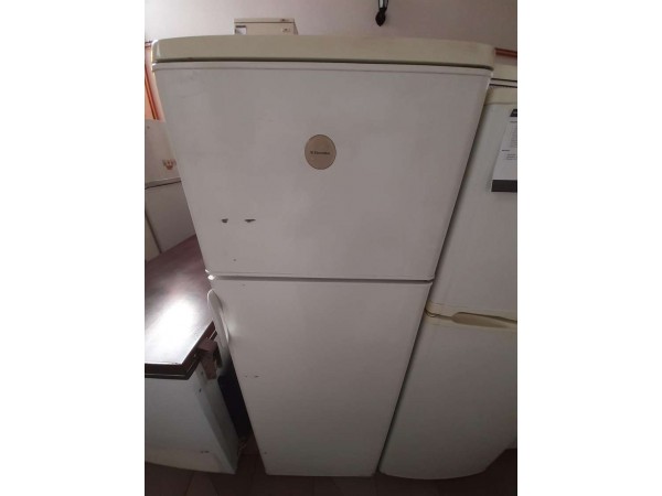 Használt Electrolux ERD2743 felülfagyasztós hűtőszekrény [H13600] 