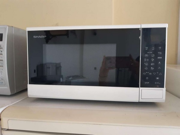 Felújított Sharp R-240W mikrohullámú sütő [HFV356] 
