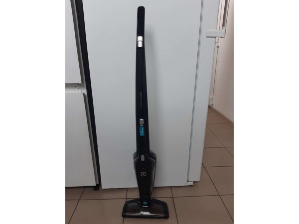 Használt ELECTROLUX EERC70EB álló porszívó [H13631] 