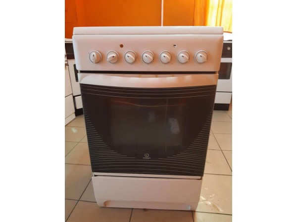 Használt Indesit kerámialapos tűzhely [H13927] 
