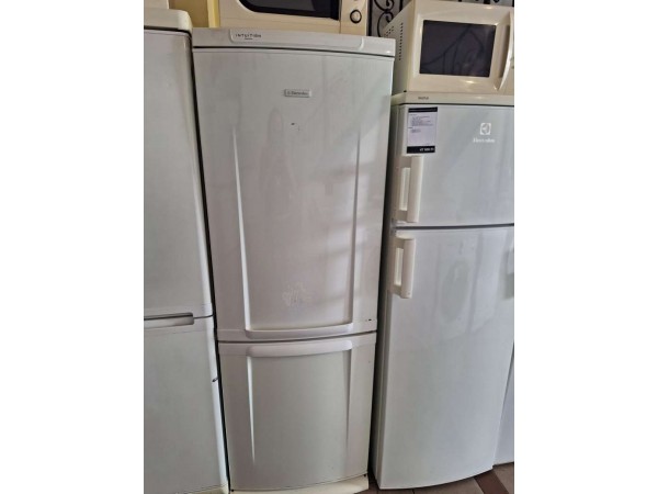 Használt Electrolux ERB34033W1 kombinált hűtőszekrény [H14252] 