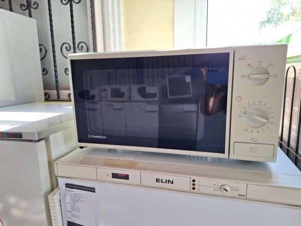 Használt Goldstar ER-6460D mikrohullámú sütő [H14448] 