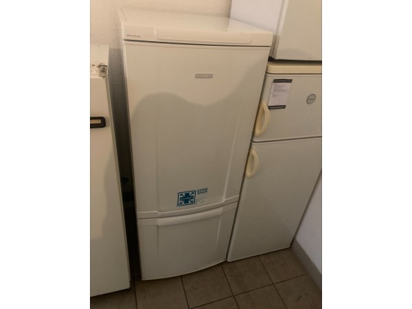 Használt Electrolux ERB29233W kombinált hűtőszekrény [H14782] 