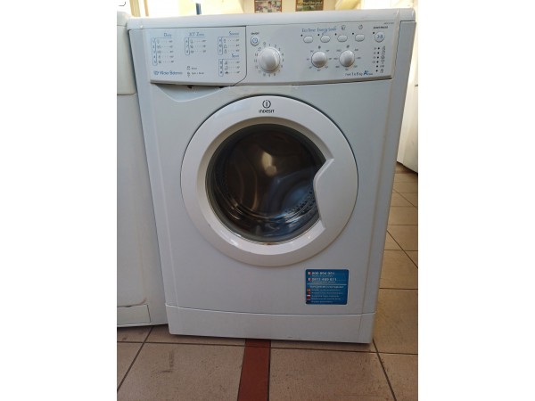 Használt Indesit IWSC51051 Elöltöltős Keskeny Mosógép [H15070] 