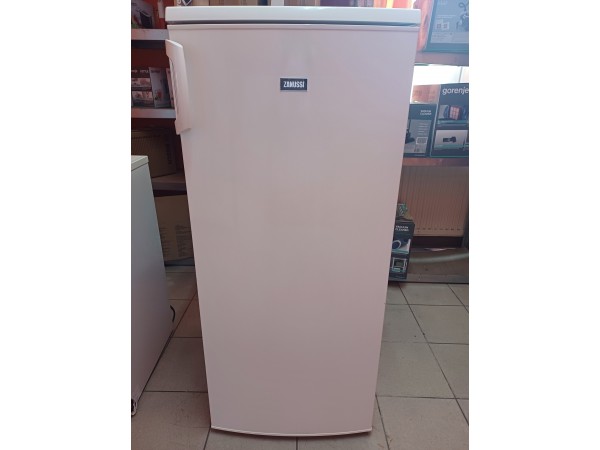 Használt Zanussi ZRA22800WA Normál Hűtőszekrény [H15549] 