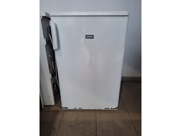 Használt Zanussi ZRG15805WA Normál Hűtőszekrény [H15973] 