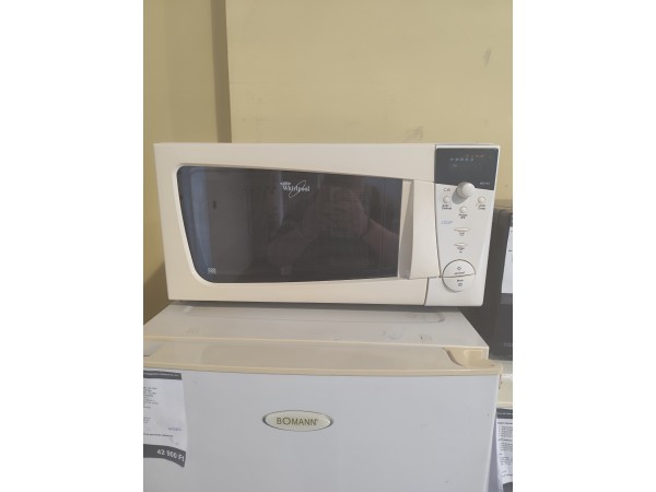Használt Whirlpool MD143W mikrohullámú sütő [H16199] 
