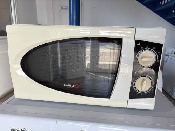 Használt Hauser MW-817 Mikrohullámú Sütő [H16603] 