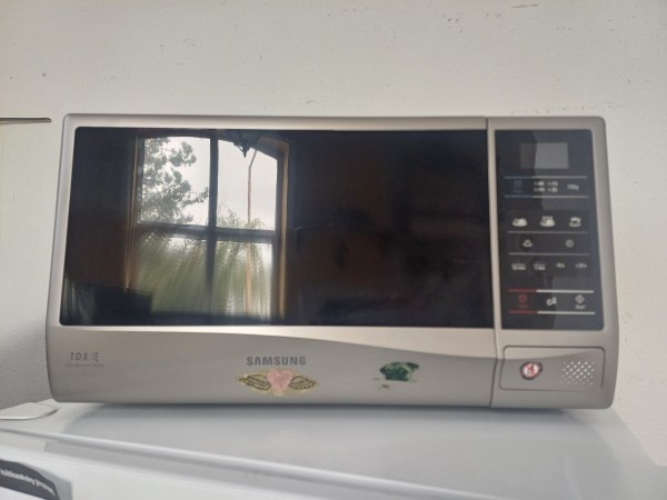 Használt Samsung ME732K mikrohullámú sütő [H16805] 