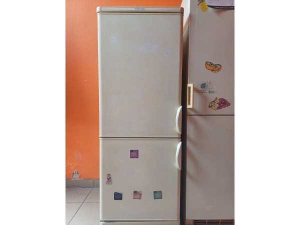 Használt Electrolux ER 2821 B Alulfagyasztós Hűtőszekrény [H16800] 