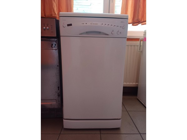 Használt Candy CSF 4590 E Keskeny mosogatógép [H16858] 