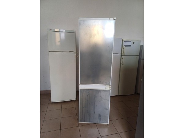 Használt Bosch KIV34V00 Beépíthető Hűtőszekrény [H16864] 
