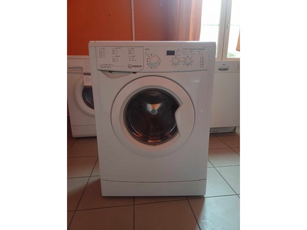 Használt Indesit IWUD 41051 Keskeny Elöltöltös Mosógép [H16977] 