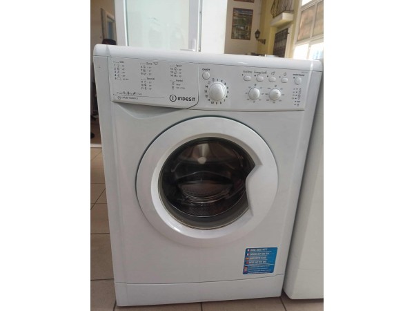 Használt Indesit IWSC51051 Elöltöltős Keskeny Mosógép [H17026] 