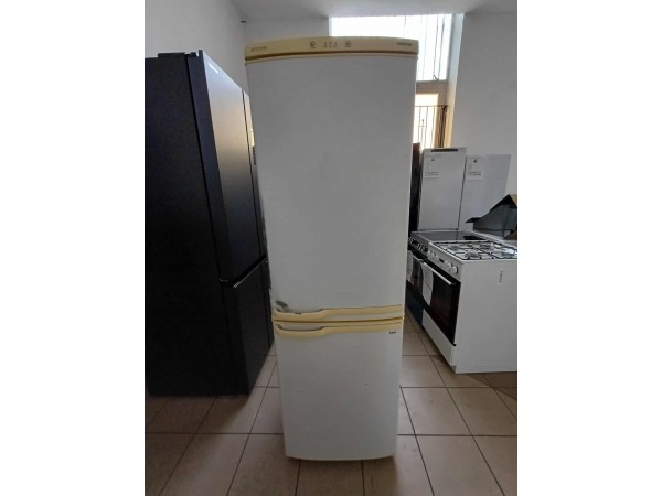 Használt Samsung RL28FBSW Alulfagyasztós Hűtőszekrény [H17030] 