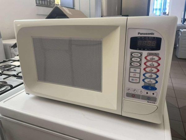 Használt Panasonic NN-K151W mikrohullámú sütő [H17136] 