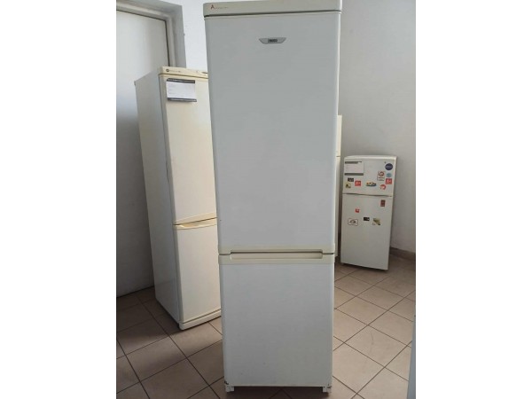 Használt Zanussi ZK24/10ATO Kombinált Hűtőszekrény [H17194] 