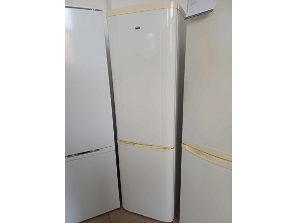 Használt Zanussi ZRB 327W01 Alulfagyasztós Hűtőszekrény [H17238] 