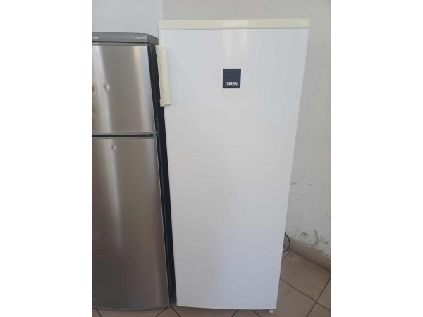 Használt Zanussi ZRA25100WA Normál Hűtőszekrény [H17328] 