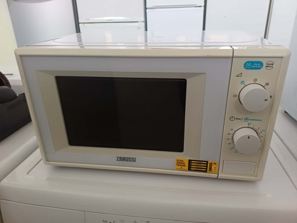Használt Zanussi ZFM20110WA Mikróhullámú Sütő [H17531] 