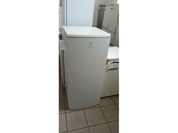 Használt Electrolux ERF2404AOW Normál Hűtőszekrény [H17649] 