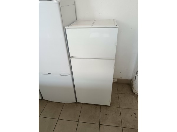 Használt Zanussi ZBT3204 Beépíthető felülfagyasztós hűtőszekrény [H17651] 
