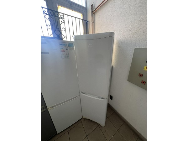 Használt Indesit BAN13 alulfagyasztós hűtőszekrény [H17663] 