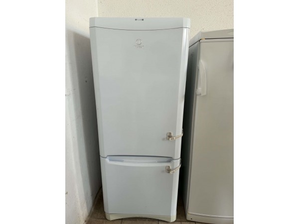 Használt Indesit BAAN10 kombinált hűtőszekrény [H17822] 