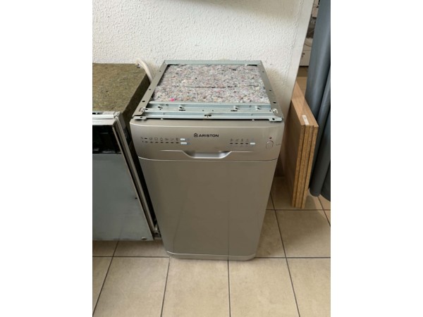 Használt Ariston LL 43 S EU Keskeny mosogatógép [H17887] 