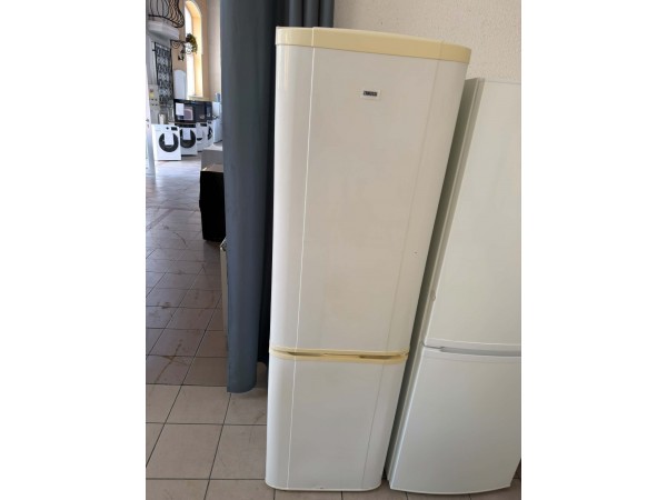 Használt Zanussi ZRB337WQ Alulfagyasztós hűtőszekrény [H17931] 