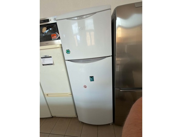 Használt Ariston DF01FF NoFrost felülfagyasztós hűtőszekrény [H17948] 