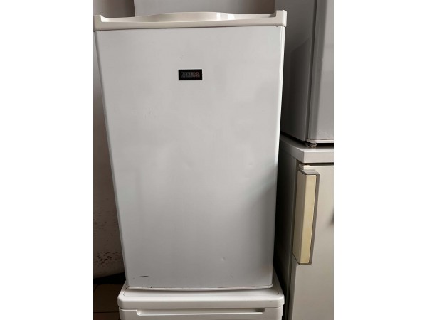 Használt Zanussi ZRG11600WA Normál Hűtőszekrény [H18111] 