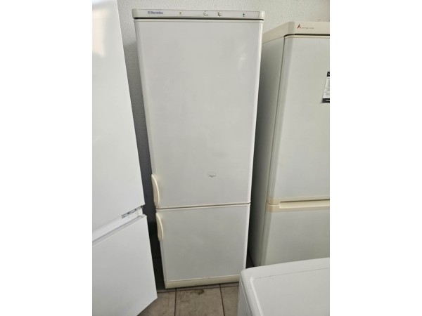 Használt Electrolux ER7821B Alulfagyasztós Hűtőszekrény [H18193] 